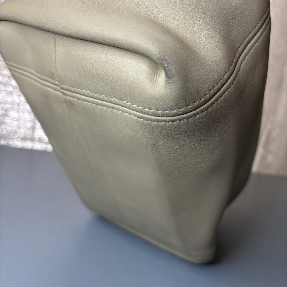 Vintage COACH Bone White Leather, Waverly Tote Bag, Zip, 4133 90s Dominican - Picture 11 of 16